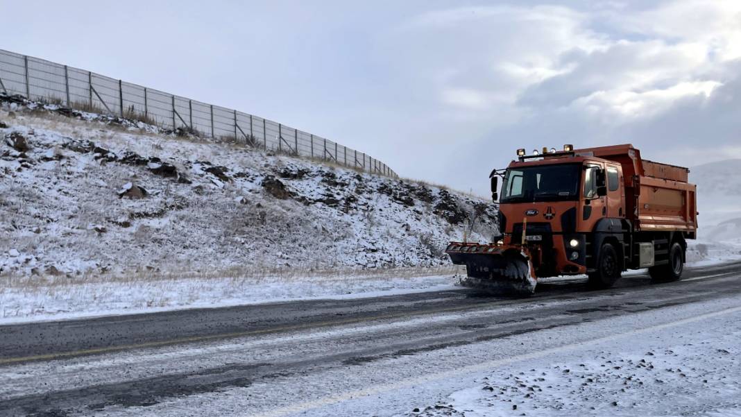 Doğu Anadolu beyaz örtüyle kaplandı: Manzarası Nuri Bilge Ceylan filmlerini aratmadı 8